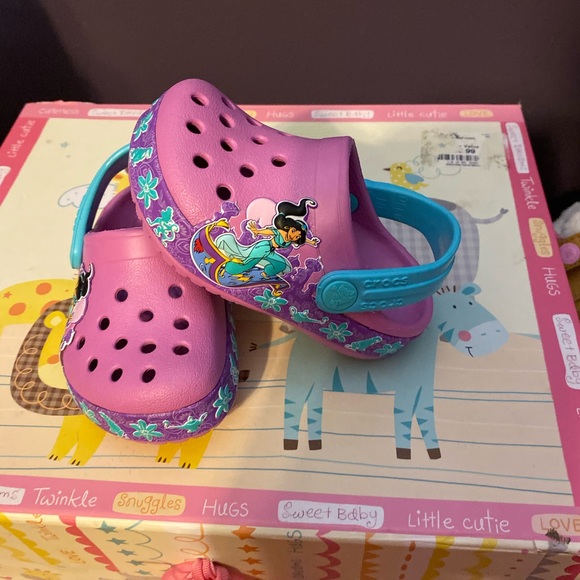 Crocs - Picture 2 of 2